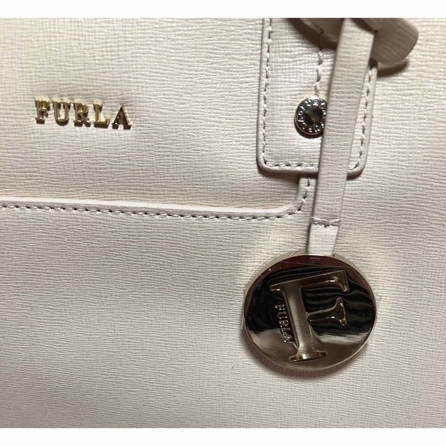 Furla(フルラ)の限界値下げ【新品•未使用】FURLA フルラ2wayバッグ‼️ピンクベージュ❗️ エンタメ/ホビーのエンタメ その他(その他)の商品写真