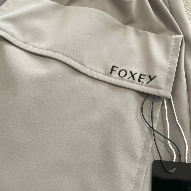 FOXEY NEW YORK(フォクシーニューヨーク)のお取り置き　FOXEYNEWYORK  フォクシー　レイニー　コートパーカー レディースのファッション小物(レインコート)の商品写真