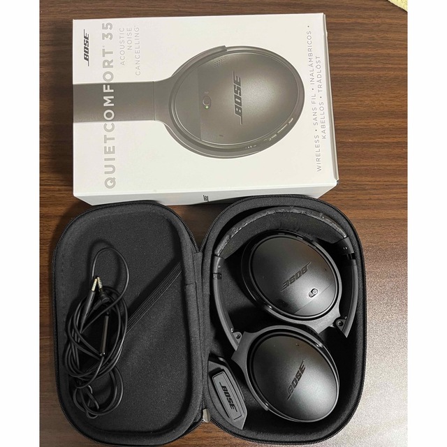 BOSE(ボーズ)のQuietComfort 35 wireless headphones qc35 スマホ/家電/カメラのオーディオ機器(ヘッドフォン/イヤフォン)の商品写真