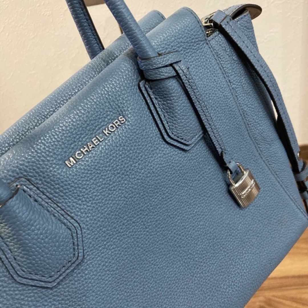 Michael Kors(マイケルコース)のマイケルコース レザー 2way ショルダーバッグ 本革 鍵チャーム付 春バッグ レディースのバッグ(ショルダーバッグ)の商品写真