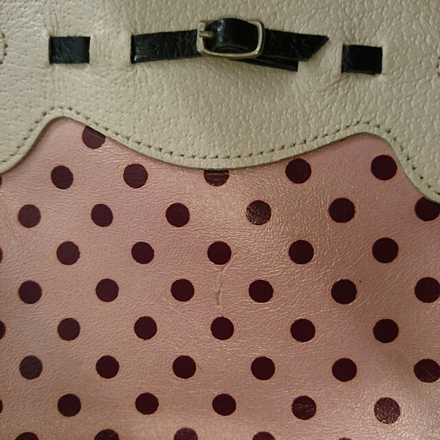 ショルダーバッグ レザー ピンク ドット レディースのバッグ(ショルダーバッグ)の商品写真
