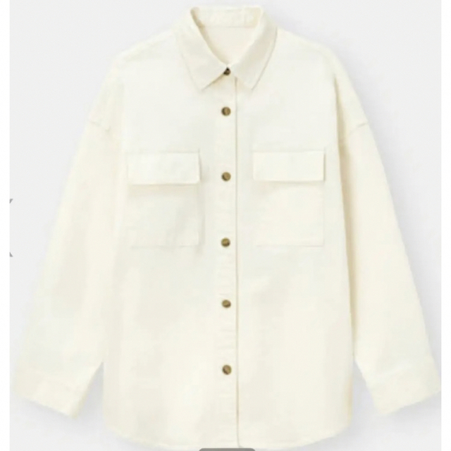 GU(ジーユー)のGU ジーユー　デニムダブルポケットオーバーサイズシャツ　Lサイズ レディースのジャケット/アウター(Gジャン/デニムジャケット)の商品写真