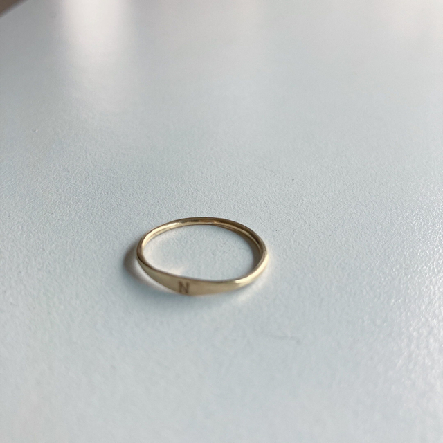 イニシャル刻印入り◎accent ring レディースのアクセサリー(リング(指輪))の商品写真