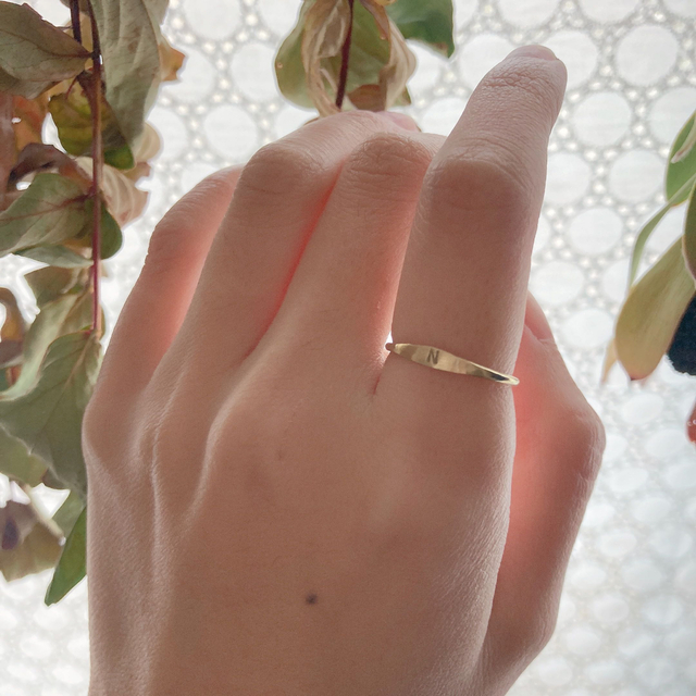 イニシャル刻印入り◎accent ring レディースのアクセサリー(リング(指輪))の商品写真