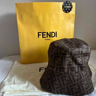 新品 フェンダーチェ リバーシブル バケットハット M | www.jarussi.com.br