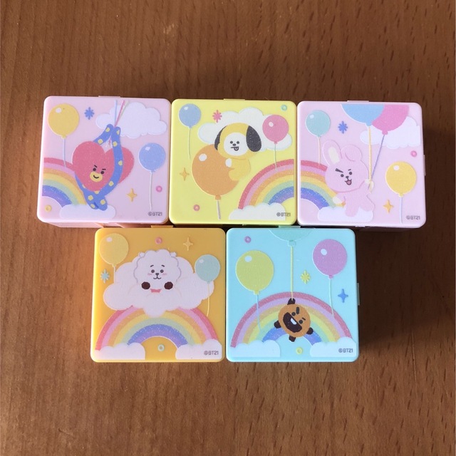 BT21(ビーティーイシビル)の◆レア特典◆BT21 5周年コネクトマグネットCOOKY TATA CHIMMY エンタメ/ホビーのおもちゃ/ぬいぐるみ(キャラクターグッズ)の商品写真