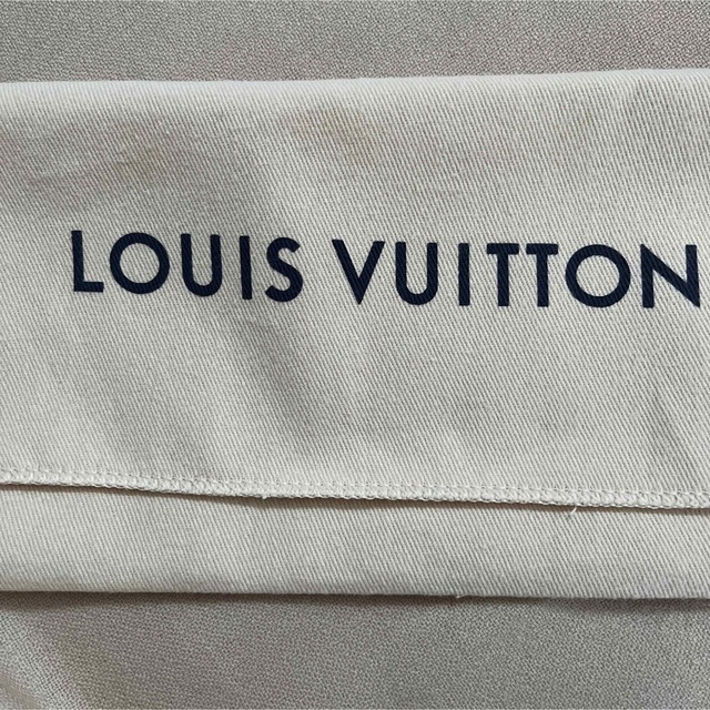 LOUIS VUITTON(ルイヴィトン)のLOUIS VUITTONバンドーモノグラムコンフィデンシャル ノワール美品 レディースのファッション小物(バンダナ/スカーフ)の商品写真