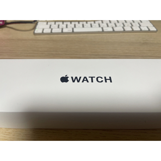 アップルウォッチ(Apple Watch)の新品未開封　Apple watch SE 40mm ゴールド(腕時計(デジタル))