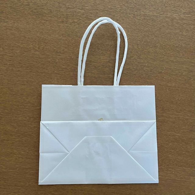 GODIVA(ゴディバ)のGODIVA  ショップ袋&紙製ボックス&リボン　3点セット　 レディースのバッグ(ショップ袋)の商品写真