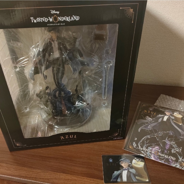 ツイステ アズール・アーシェングロット1/8フィギュア ツイステ アズール・アーシェングロット1/8フィギュア