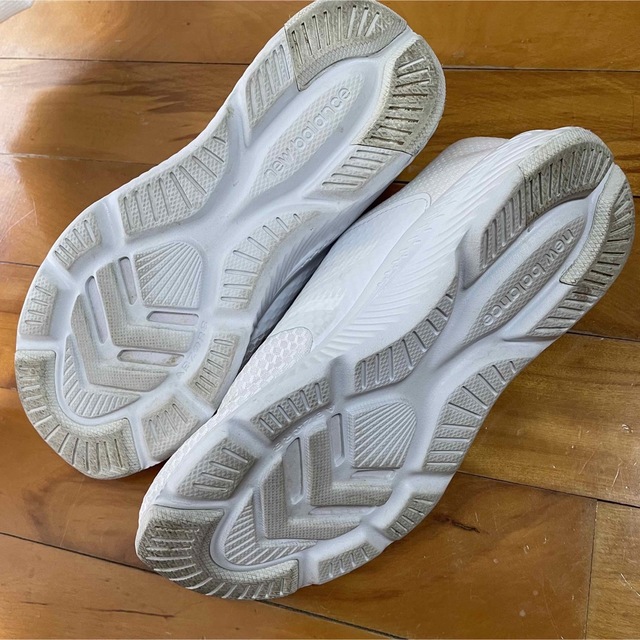 New Balance(ニューバランス)のnewbalance スニーカー 白25cm レディースの靴/シューズ(スニーカー)の商品写真