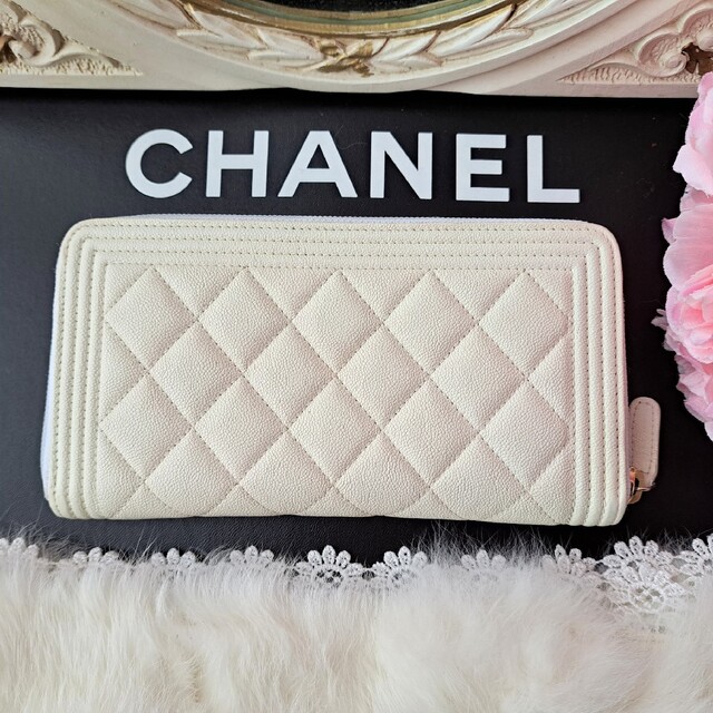 CHANEL ボーイシャネル 長財布 ココマーク ラウンドファスナー 白 【10