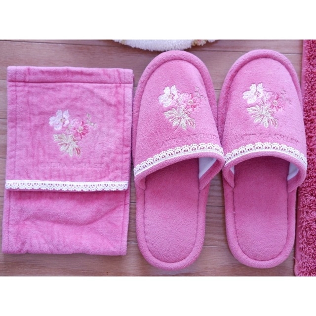 ちゃーむ様 専用)ローラアシュレイ ピオニー トイレタリー 4点 ちゃーむ様 専用)ローラアシュレイ ピオニー トイレタリー 4点