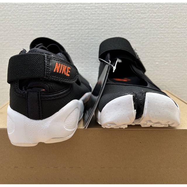 NIKE(ナイキ)の送料無料 NIKE AIR RIFT ナイキ リフト DN1338 001 メンズの靴/シューズ(スニーカー)の商品写真