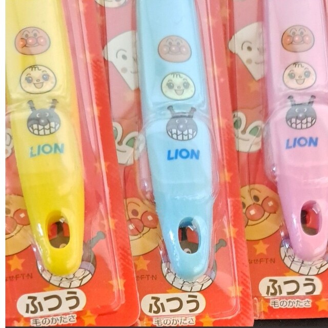 LION(ライオン)のアンパンマン　LION　子ども歯ブラシ エンタメ/ホビーのアニメグッズ(その他)の商品写真