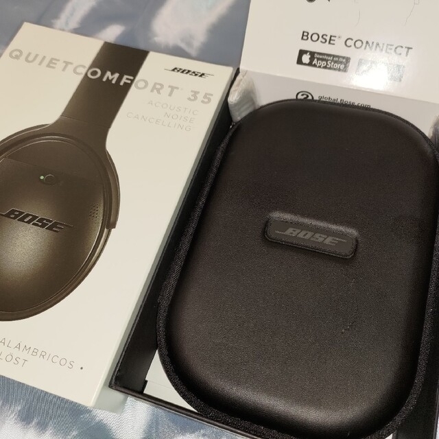 BOSE(ボーズ)のBOSE QuietComfort35ワイヤレスヘッドホン QC35 スマホ/家電/カメラのオーディオ機器(ヘッドフォン/イヤフォン)の商品写真