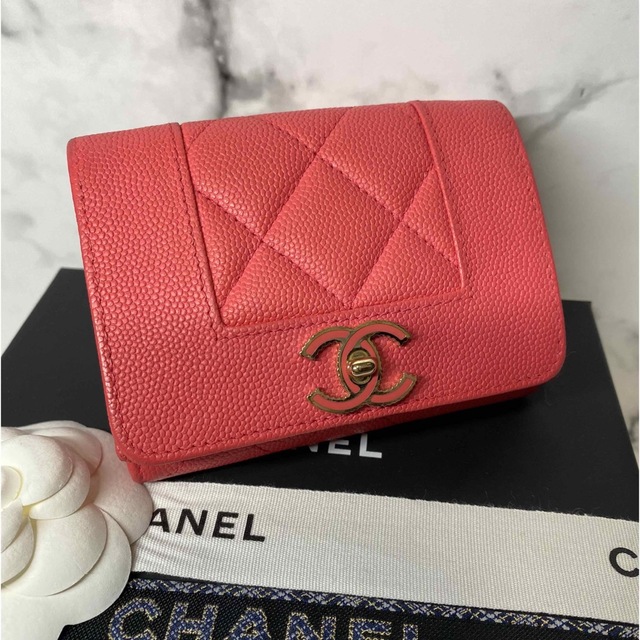 CHANEL(シャネル)の【美品☆30番台】CHANEL ミニウォレット マドモアゼル / ピンク レディースのファッション小物(財布)の商品写真