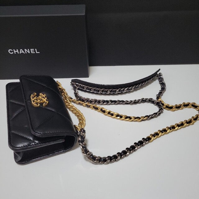 CHANEL☆新作フォンバック　チェーンショルダー☆ 8