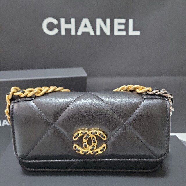 CHANEL☆新作フォンバック　チェーンショルダー☆ 2