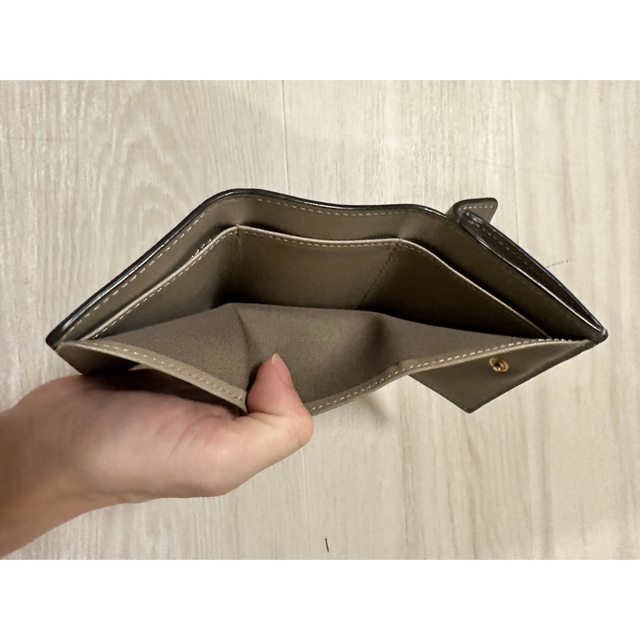 FENDI(フェンディ)のFENDI 三つ折り　財布　ミニ レディースのファッション小物(財布)の商品写真