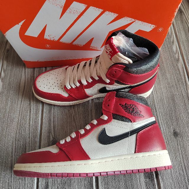 ナイキNIKE エアジョーダン1 レトロ ハイ シカゴ ロスト ファウンド ハ ...