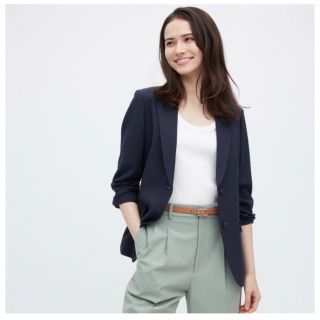 ユニクロ(UNIQLO)の感動ジャケット(テーラードジャケット)