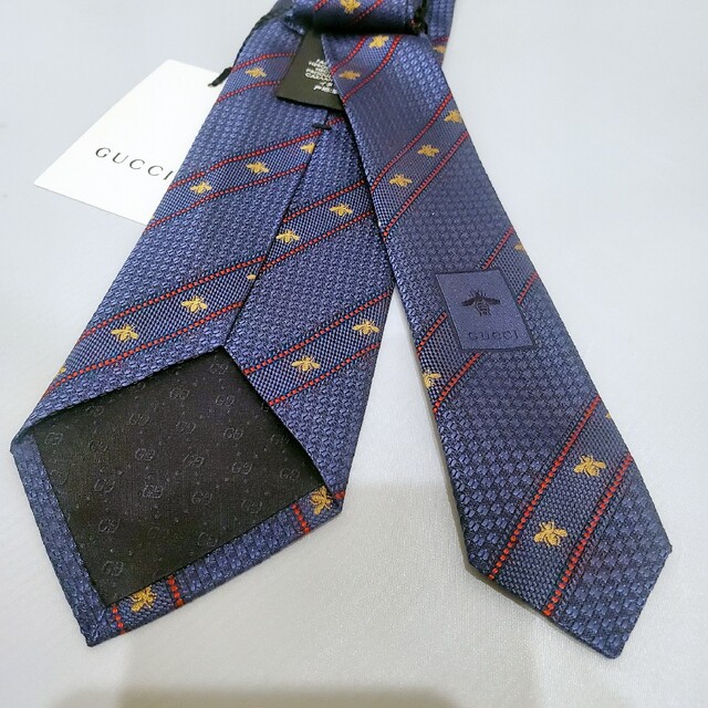 Gucci - 【極美品】GUCCI グッチ ネクタイ 蜂 総柄 シルク100