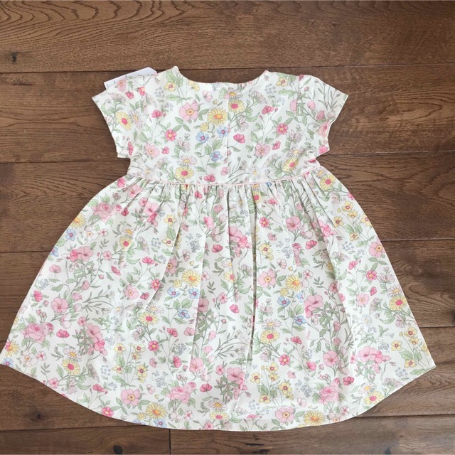 NEXT(ネクスト)の新品♡next♡花柄ワンピース　フローラル　80 キッズ/ベビー/マタニティのベビー服(~85cm)(ワンピース)の商品写真