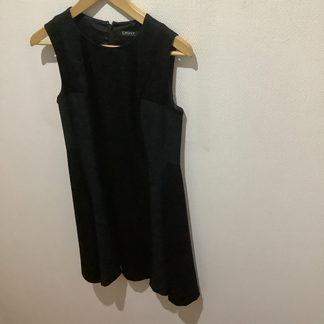 DKNY リトルブラックドレス　タグ付　新品　サイズ6 裏地付　ノースリーブ　黒