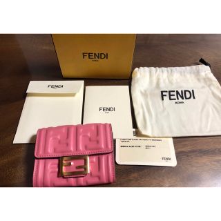 フェンディ(FENDI)のFENDI 未使用　カードケース　ミニ　ウォレット　レザー　FF柄　ピンク　(財布)