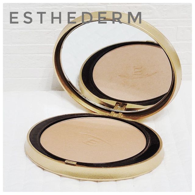 Esthederm(エステダム)の極美品 ESTHEDERM エステダム パウダー ルフレパウダー 13g コスメ/美容のベースメイク/化粧品(フェイスパウダー)の商品写真