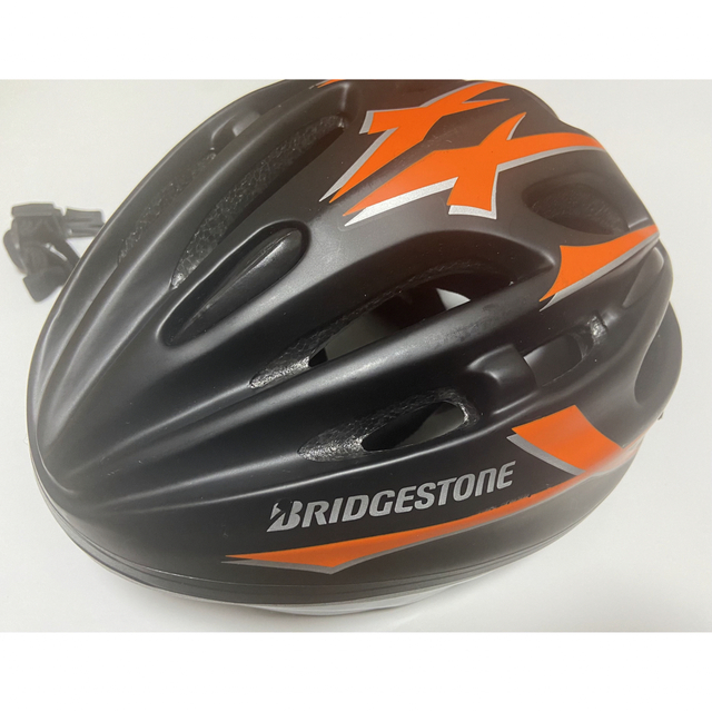 BRIDGESTONE(ブリヂストン)の自転車用ヘルメット　ブリヂストンエアリオ　Lサイズ 自動車/バイクのバイク(ヘルメット/シールド)の商品写真