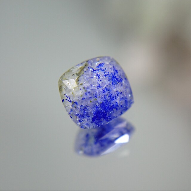 素材/材料ラズライトインスキャポライト 0.5ct 1869