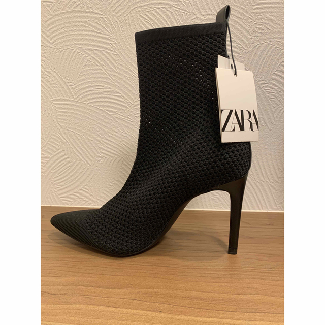 ZARA(ザラ)のZARA  メッシュブーツ　新品タグ付　美品　24.0 レディースの靴/シューズ(ブーツ)の商品写真