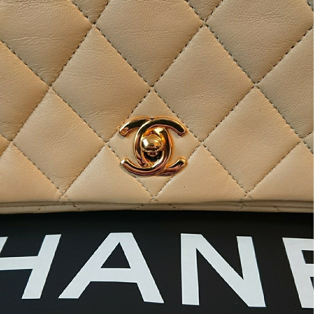 CHANEL(シャネル)のシャネル ヴィンテージ ミニマトラッセ  フルフラップ チェーンショルダーバッグ レディースのバッグ(ショルダーバッグ)の商品写真