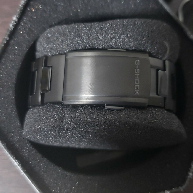 G-SHOCK(ジーショック)のクボ様専用G-SHOCK  AWM-500-1A オールブラック海外モデル メンズの時計(腕時計(アナログ))の商品写真