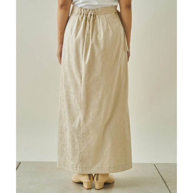 Kastane(カスタネ)のカスタネ  スカート　　サテンジャガード花柄スカート レディースのスカート(ロングスカート)の商品写真