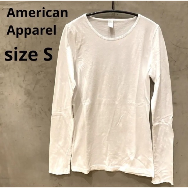 American Apparel(アメリカンアパレル)の新品送料込み　アメリカンアパレル　クルーネックロングTシャツ　ホワイト　S レディースのトップス(Tシャツ(長袖/七分))の商品写真