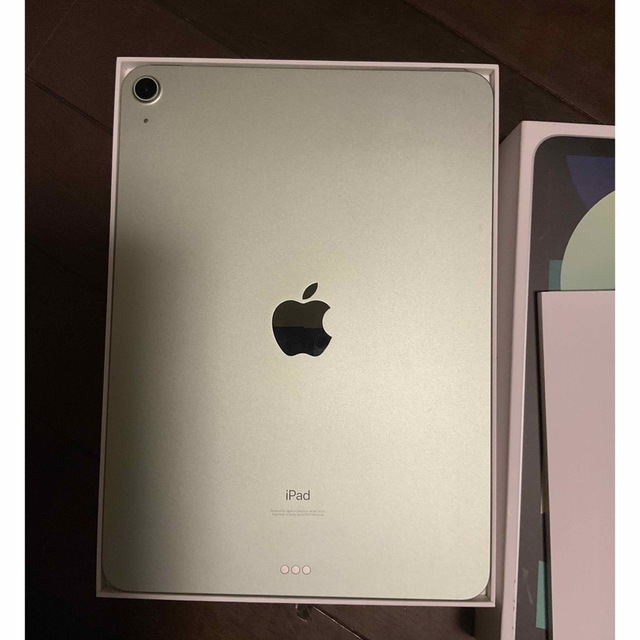 iPad(アイパッド)のiPad air 4 wifi 中古美品　付属品　未使用　グリーン スマホ/家電/カメラのPC/タブレット(タブレット)の商品写真