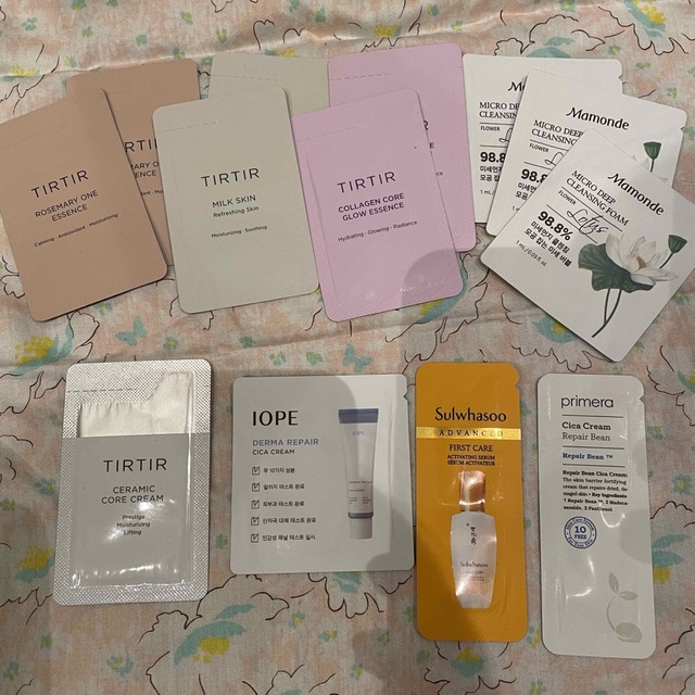 IOPE(アイオペ)の【試供品】韓国コスメ 計13点 TIRTIR プリメラ IOPE 他 コスメ/美容のキット/セット(サンプル/トライアルキット)の商品写真