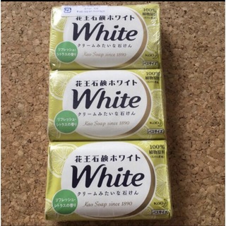 カオウ(花王)の花王石鹸ホワイト 130g×3 リフレッシュシトラスの香り 新品 送料込み (ボディソープ/石鹸)