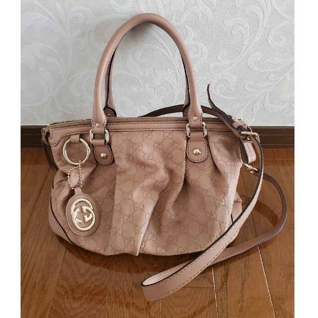 値下げしました GUCCI スーキー ピンクベージュのバッグ グッチ シマ