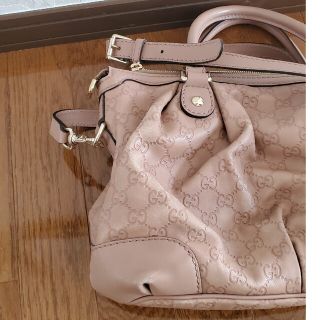 値下げしました GUCCI スーキー ピンクベージュのバッグ グッチ シマ