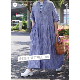 ネストローブ(nest Robe)の新品❗️ネストローブフレンチリネンギンガムシャツワンピース(ロングワンピース/マキシワンピース)