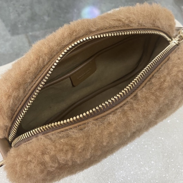 Max Mara(マックスマーラ)の【新品】Max Mara テディベア ショルダーバッグ キャメル クロスボディ レディースのバッグ(ショルダーバッグ)の商品写真