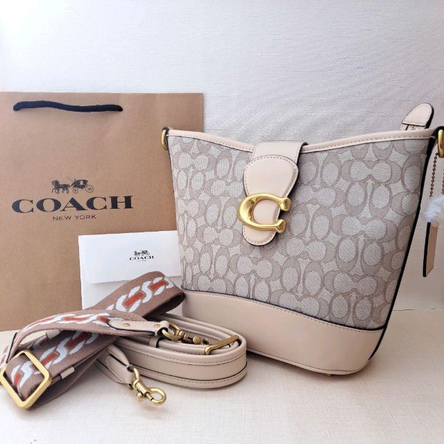 【大人気】バケットバッグ　COACH　バッグ　ショルダー　斜め掛け　シグネチャー