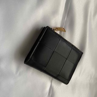 【新品未使用】財布　コンパクト　折りたたみ　二つ折り　レザー　本革　牛革(財布)