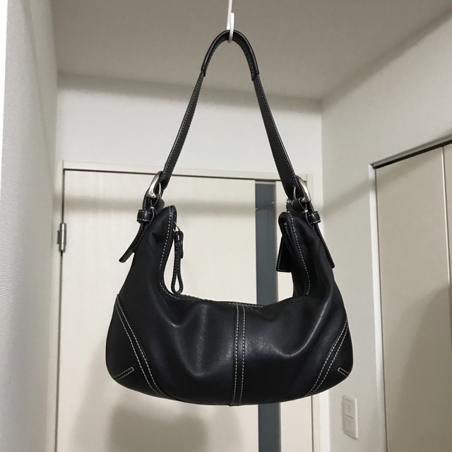 COACH(コーチ)のcoach☆コーチ　レザー　ショルダーバッグ レディースのバッグ(ショルダーバッグ)の商品写真