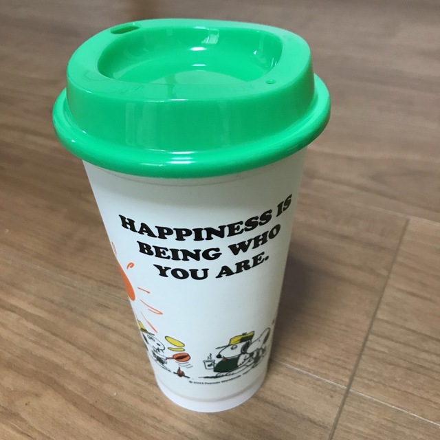 新品　スタバ　Starbucks PEANUTS コラボ　プラスチックタンブラー | フリマアプリ ラクマ