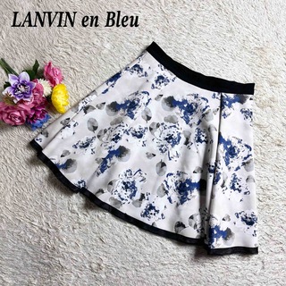 ランバンオンブルー(LANVIN en Bleu)のランバンオンブルー  膝丈スカート  花柄  エレガンス  38  M(ひざ丈スカート)